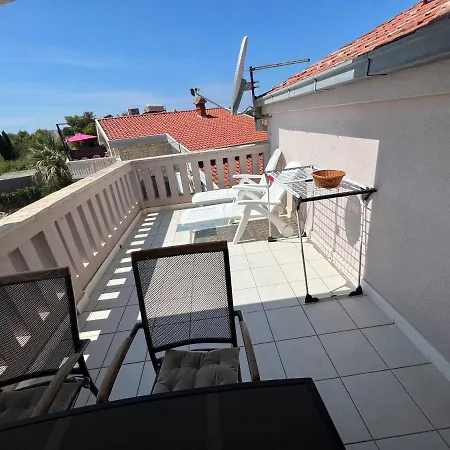 Apartments Villa Zdrava Trogir Exterior photo
